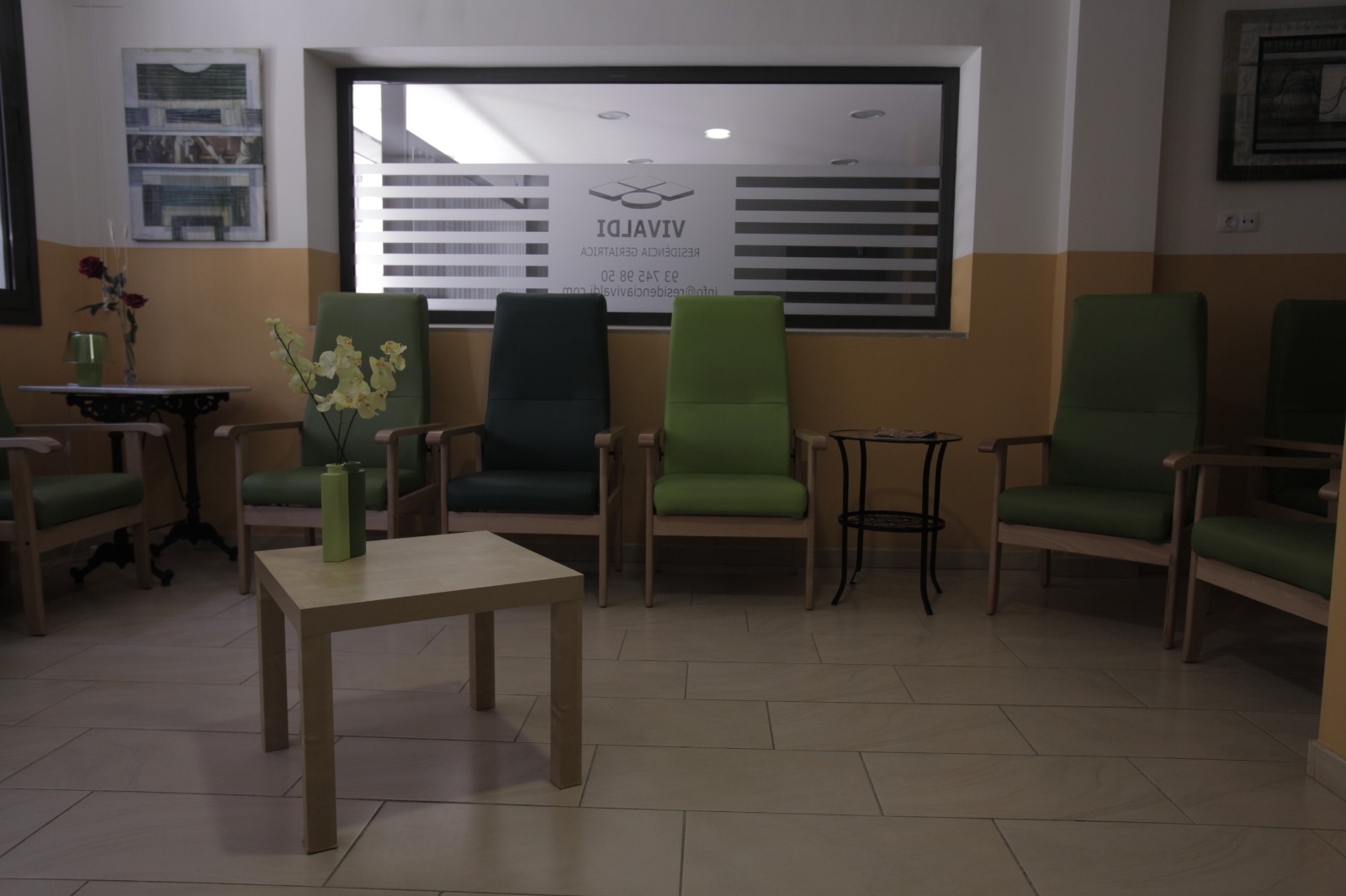 A la residència tenen quatre persones de baixa i busquen urgentment personal