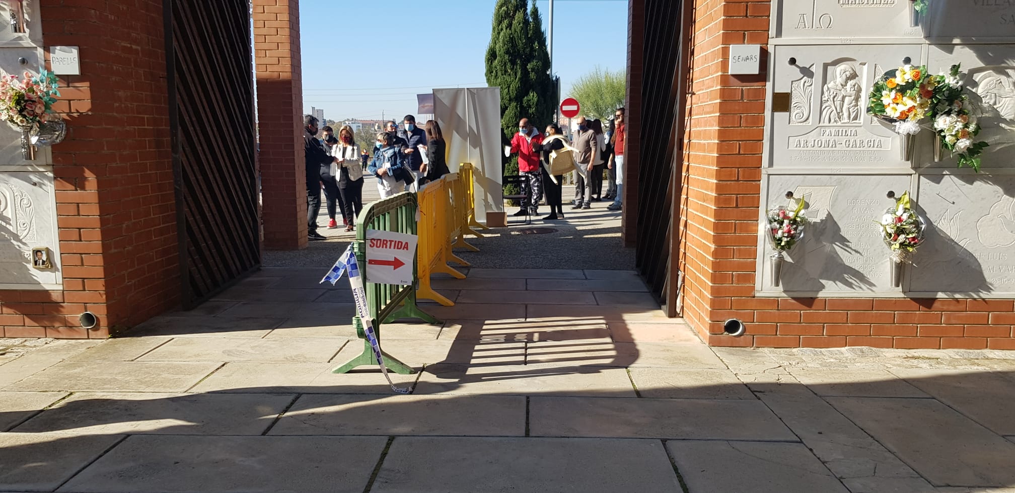 A Sabadell ja fa dies que s'ha posat en marxa el dispositiu especial de Tots Sants al Cementiri