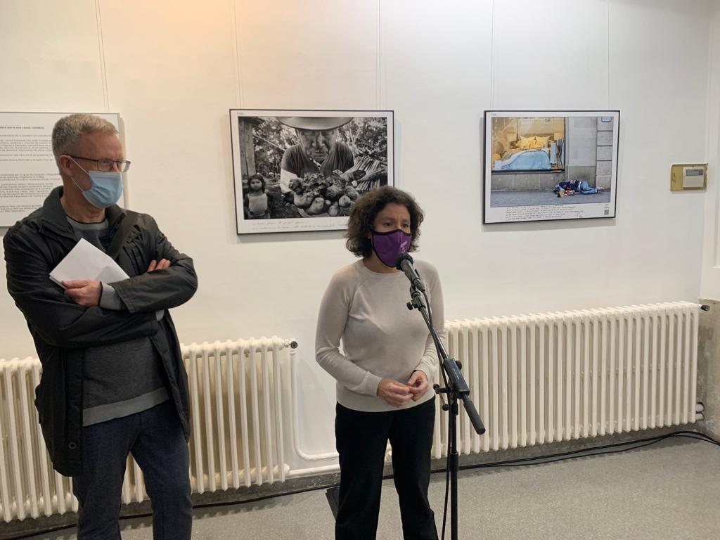 Vicenç Samper i Marta Morell, durant la inauguració de la mostra