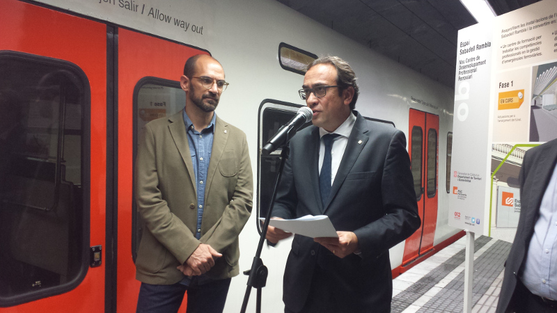 El conseller Josep Rull amb l'alcalde Maties Serracant | Pau Duran